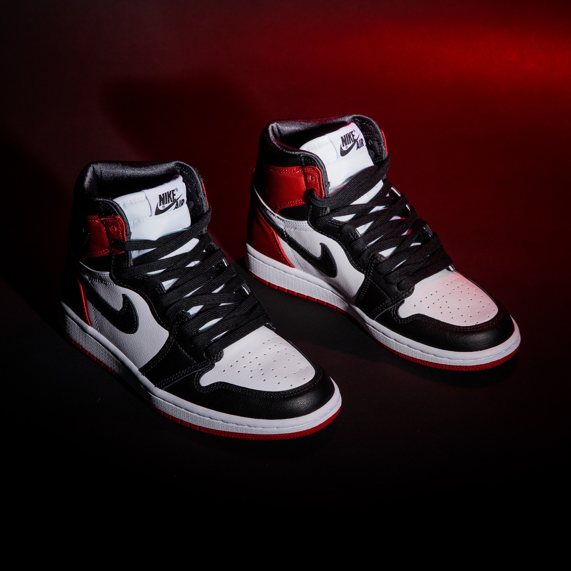 jordan 1 high og satin black toe